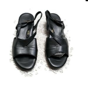 SAS black small wedge